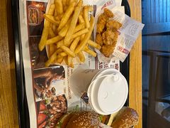 -The Habit Burger Grill 哈比特汉堡(爱琴海店)