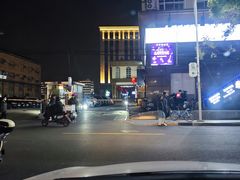 -天乐广场(食多滋美食城店)