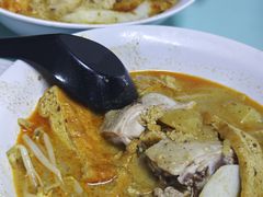 -亚王咖喱鸡米粉面