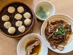 -佬钱湾仔(衣裳街店)