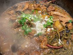 -咱屯子铁锅炖直营店(保利店)