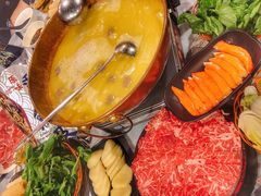 -鲜入围煮花胶鸡海鲜火锅