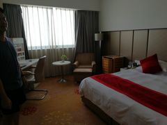 -杭州滨江宝龙城华美达酒店