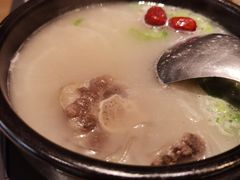 牛尾汤-正苑26年海鲜烤肉•牛尾汤汤饭(东港店)