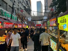 -正宁路小吃夜市