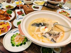 溪畔鱼头皇-溪畔•新徽菜(碧湖云溪店)