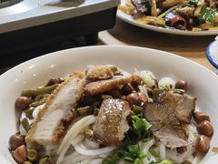 -牛八宝桂林米粉(八里庄店)