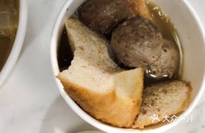 Beef Ball and Wheat Gluten Noodles