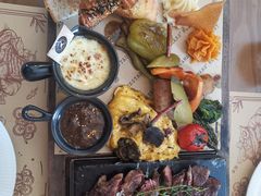 -Mark&Mars Restaurant