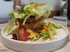 生菜牛肉培根汉堡-the rug 飞毯 (朝阳公园店)