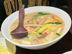 -荣家黄鱼面(前滩太古里店)