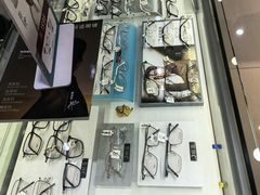 -光明眼镜·蔡司授权(徐泾店)