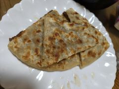-溢心园香河肉饼总店