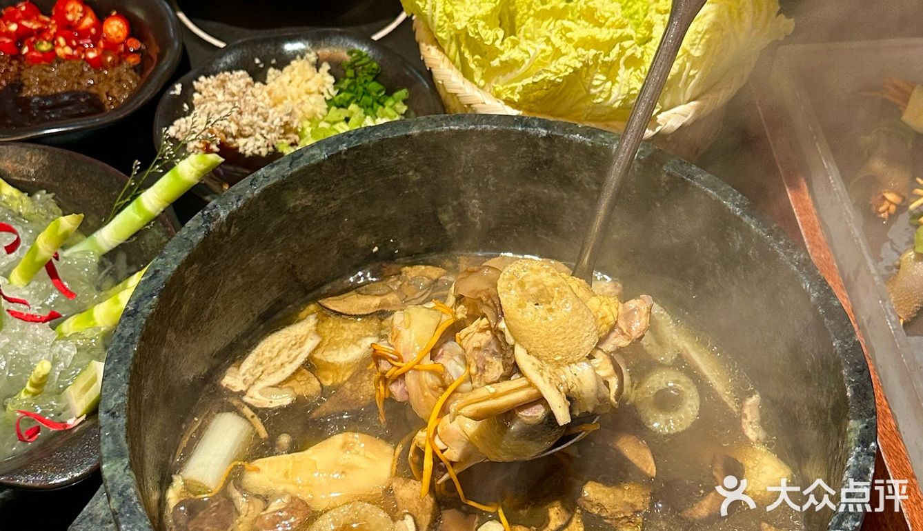 深圳！！云南菌子火锅！！太好吃咯！！
