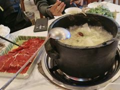 -鲁朗纳麦石锅鸡庄园
