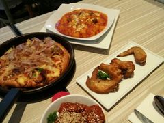 -必胜客(武汉欢乐谷店)