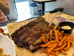 -LESCEDARS Brasserie Bistro香柏树