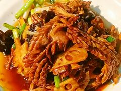 -泉畔人家·老济南经典鲁菜(大明湖店)