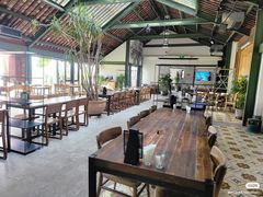 -喜洲吧·江畔老船厂·庭院餐厅(喜临院店)