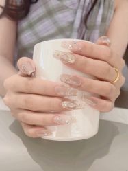 -丽心自助美甲美睫