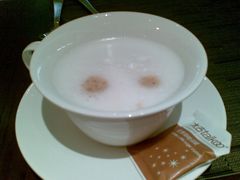 10122011_002-广州天河希尔顿酒店