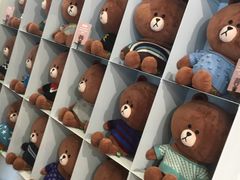 -LINE FRIENDS Garosu-gil Flagship Store