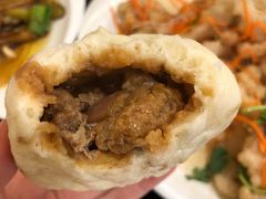排骨馅包子-张包铺(关东古巷店)