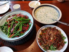 -唐师傅湘西名菜馆(武陵路店)