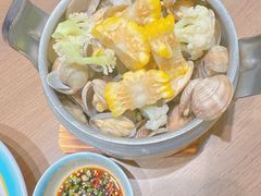 -街角等你.大连海鲜烧烤.经典铁板海鲜串(西安路店)