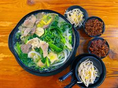 -丽虹云南过桥米线(兴工街店)