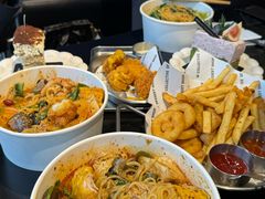 -W COLLECTIVE  DESSERT SHOP