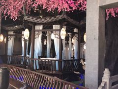 -韵秋荷(宝山龙湖天街店)