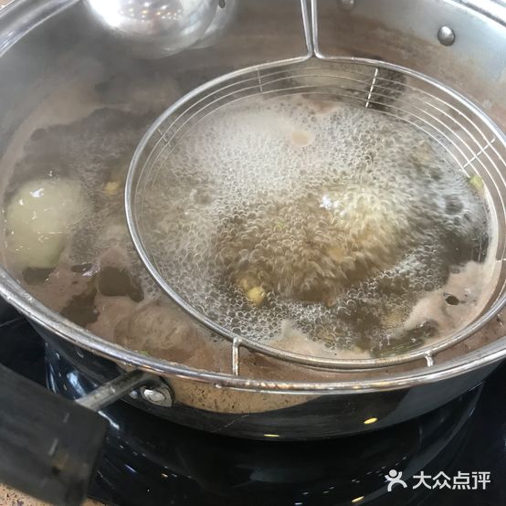 潮唰唰汕头牛叙火锅店