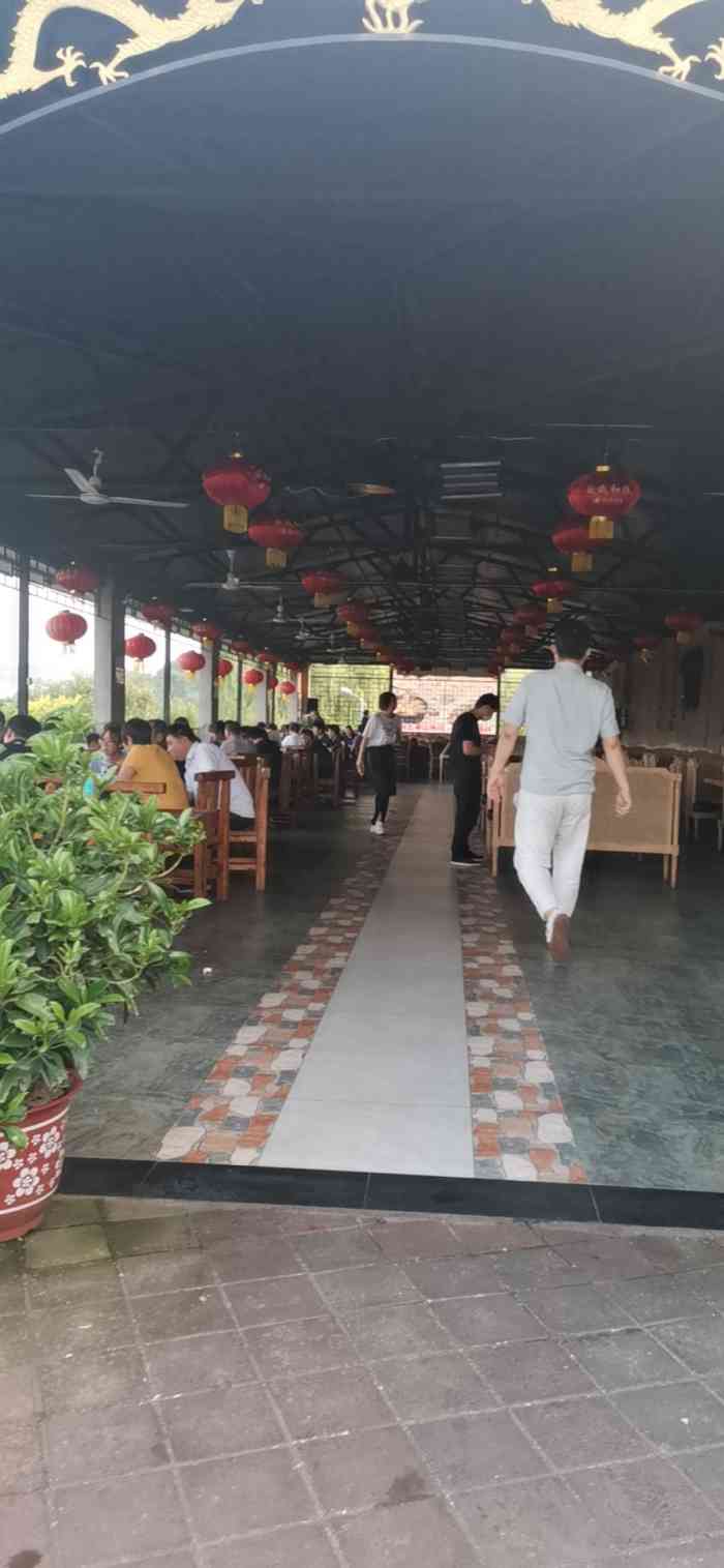 山上人家农家院-"环境很好,送了很多吃的,味道可以,关键是.