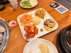 -炽城·烤肉名家(鸿达中央广场店)