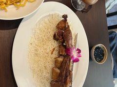 -Chom Cafe and Restaurant
