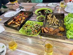丸子拼盘-老三李村河底戳子肉(总店)
