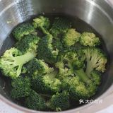 西蓝花这样做太好吃啦