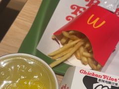 -麦当劳(百联西郊购物中心店)