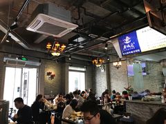 大堂-巴四老城区炭火蛙锅(张江店)