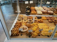 -焙丽拾光(麦凯乐直营店)
