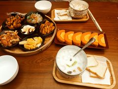 -啰啰冰屋(景洪总店)