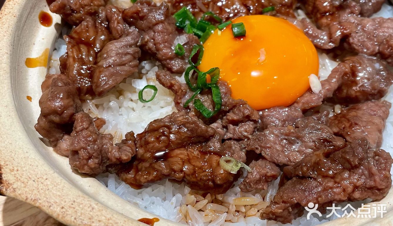 万胜广场人均35的煲仔饭✨趁热吃✔️
