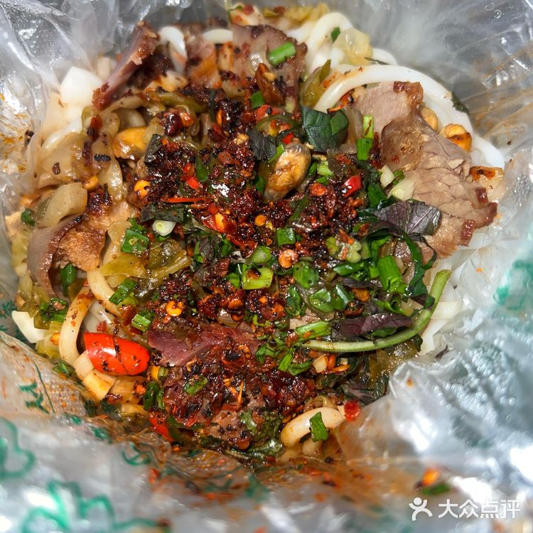 南宁|本地人超爱的 2 家宝藏平价嗦粉店！