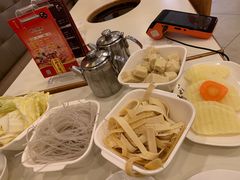-一席地·本地鸡窝·杭帮鸡火锅(萧山银隆百货店)