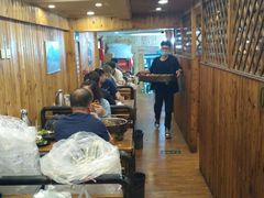 大堂-老东镇啤酒屋海鲜加工·蒸汽海鲜·海鲜烧烤(台东店)