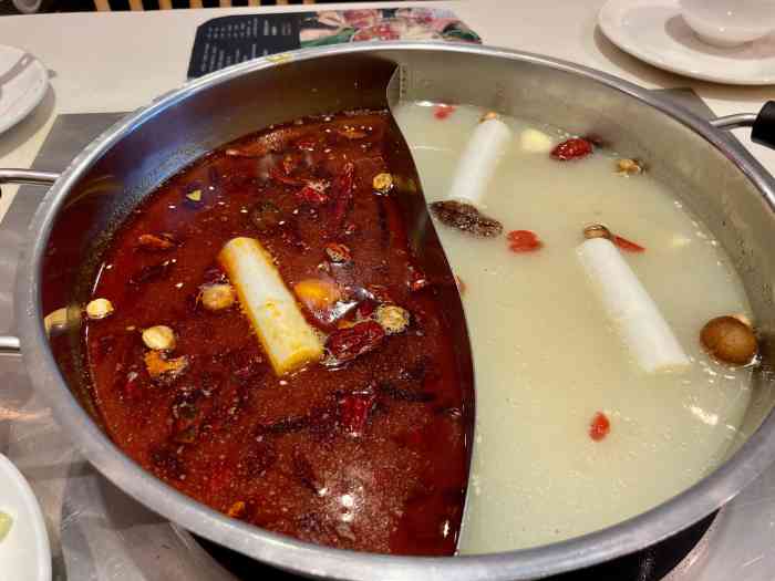 小肥羊火锅在郑州已经很多年了依然还是那么好吃火锅我感觉小肥羊最好