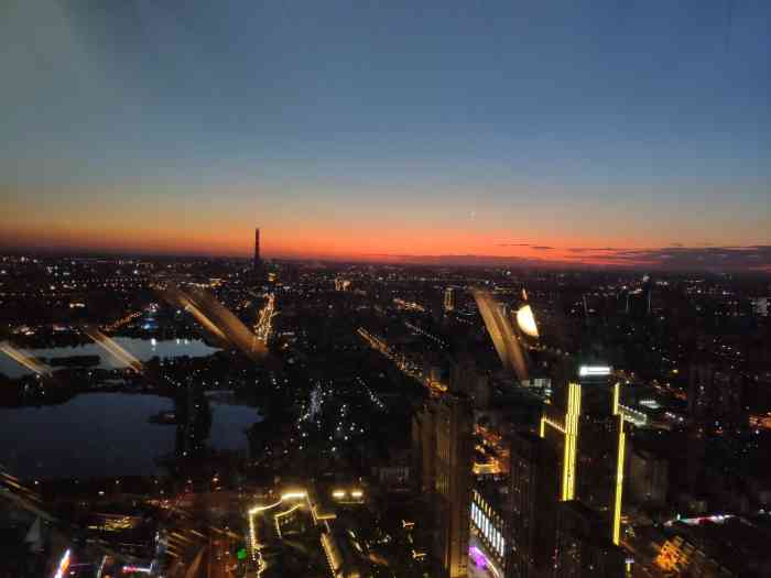 天塔旋转餐厅-"天津也没什么可看可玩的地方今天带着朋友来.