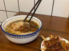 -矮子粉店1985·长沙米粉(湘春路店)