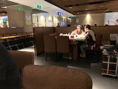 大堂-海底捞火锅鲜切牛肉主题店(长寿路店)